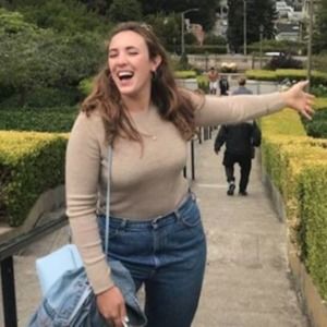 Meet your Posher, Monica